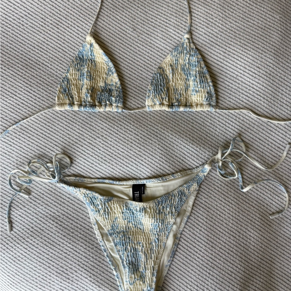 Triangl Textured Floral Blue Cream Tie-Side Bikini